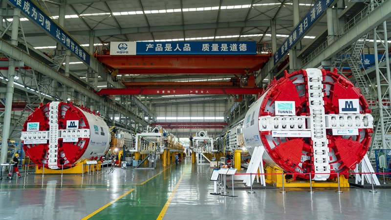 1663644948329537.jpg 土壓平衡盾構(gòu)機(jī).jpg